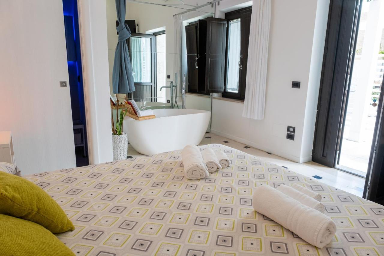 La Bella Trani - Suites And B&B Zewnętrze zdjęcie