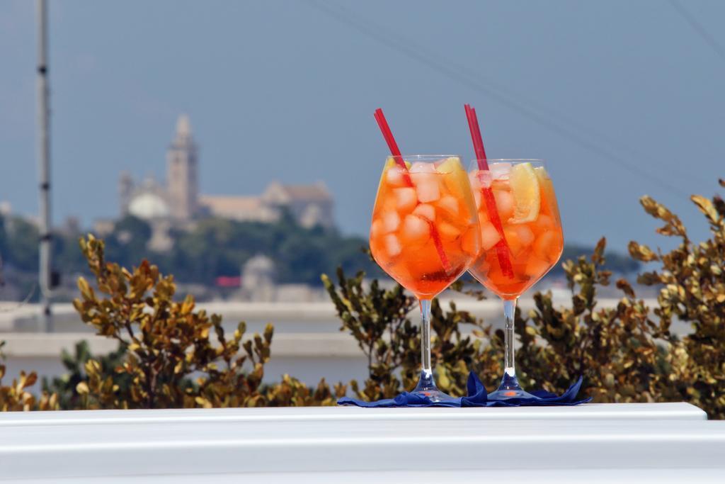 La Bella Trani - Suites And B&B Zewnętrze zdjęcie