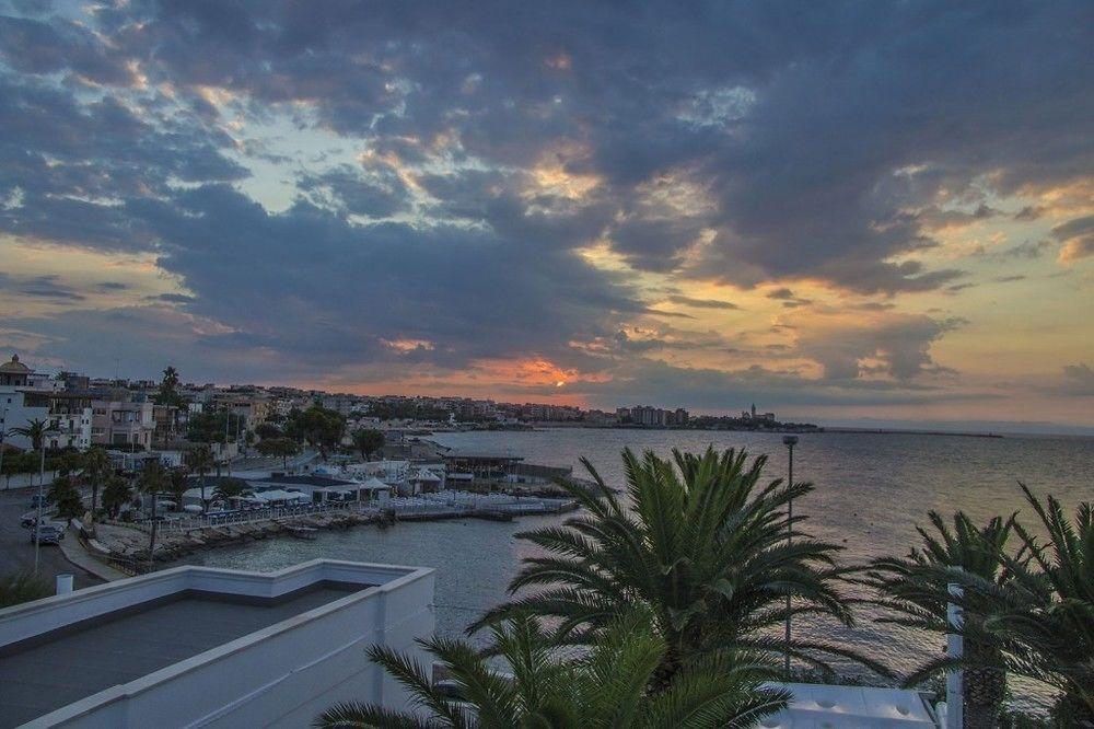 La Bella Trani - Suites And B&B Zewnętrze zdjęcie