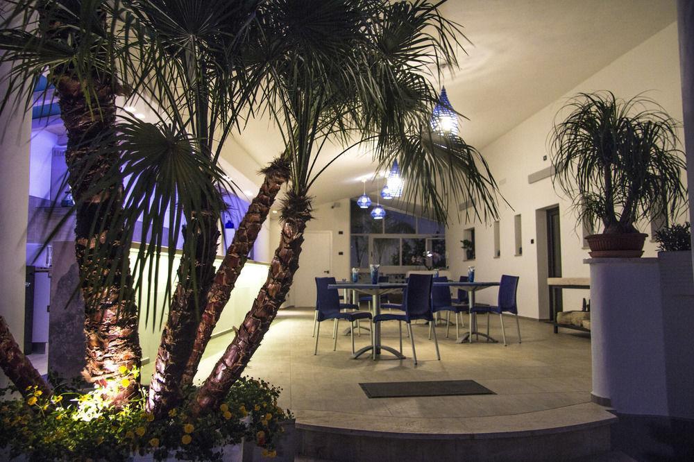 La Bella Trani - Suites And B&B Zewnętrze zdjęcie