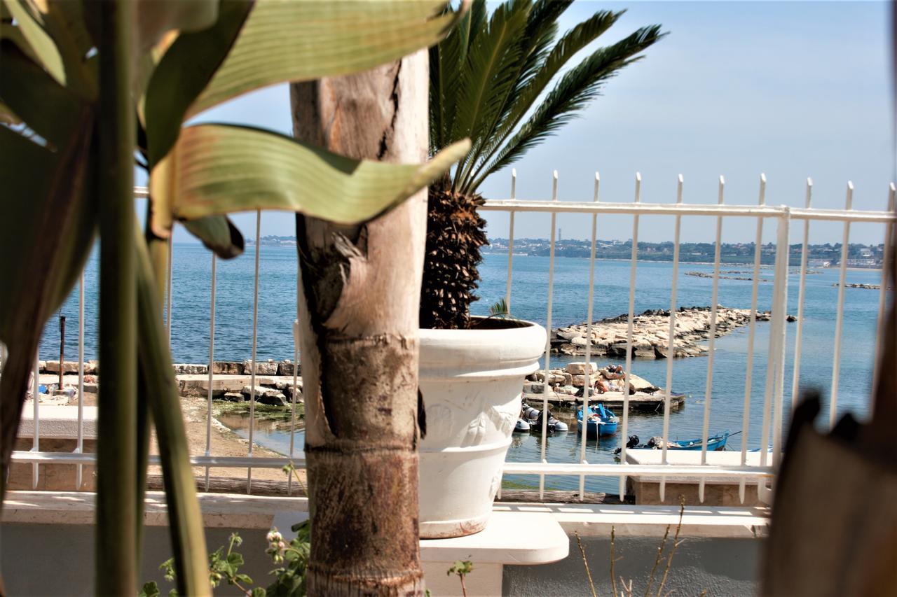 La Bella Trani - Suites And B&B Zewnętrze zdjęcie
