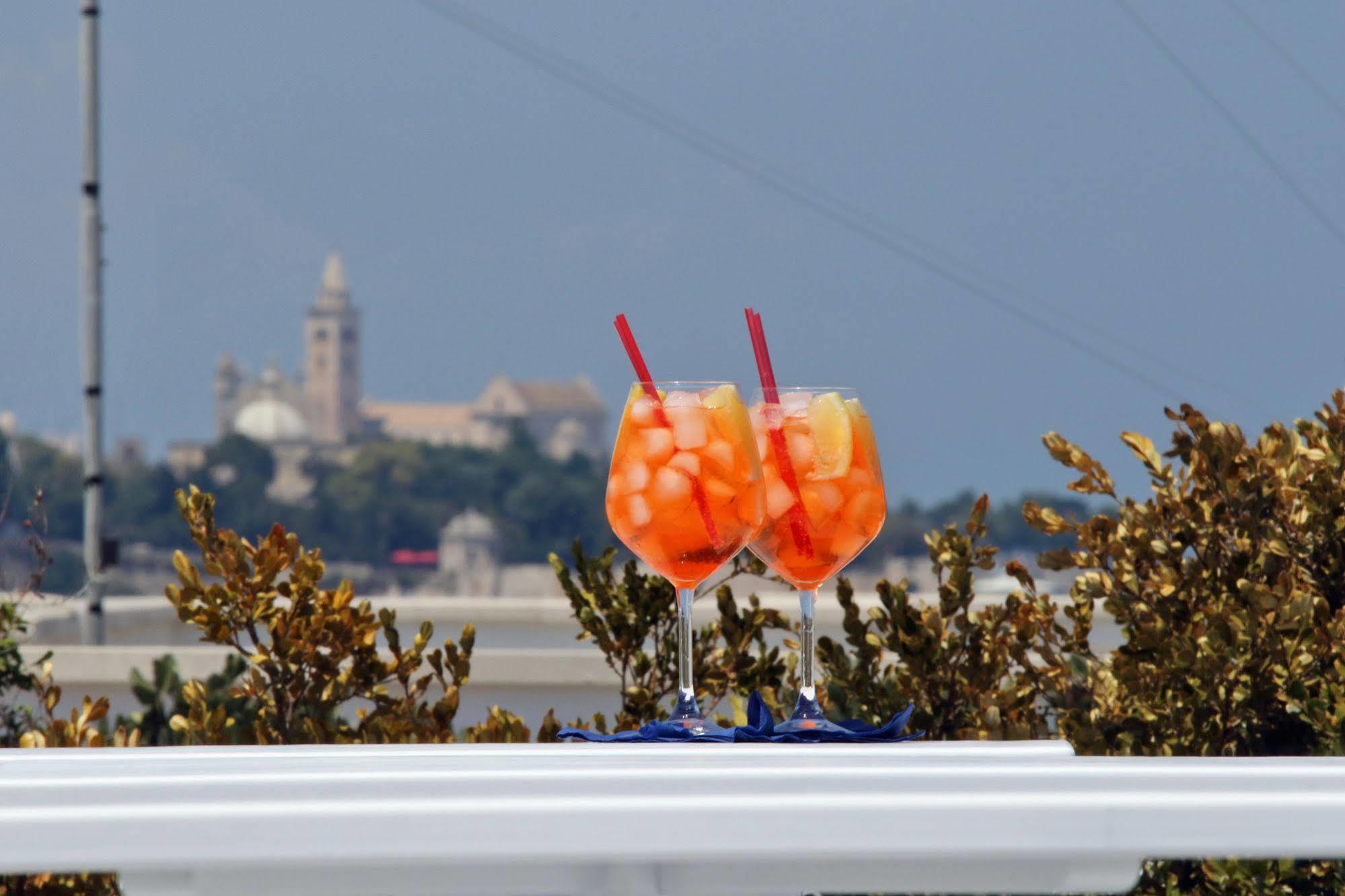 La Bella Trani - Suites And B&B Zewnętrze zdjęcie